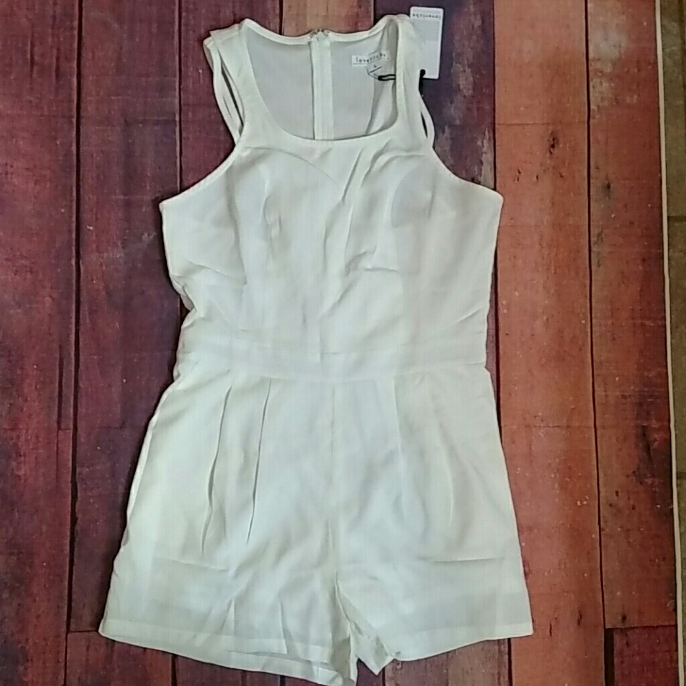 **SOLD** Love Riche Sleeveless Romper